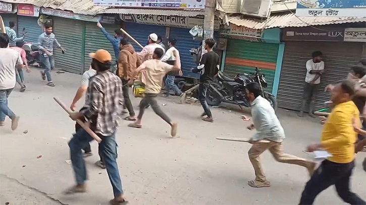 স্বতন্ত্র প্রার্থী ও বিএনপির প্রার্থীর সমর্থকদের সংঘর্ষ, আহত ৩০ জন