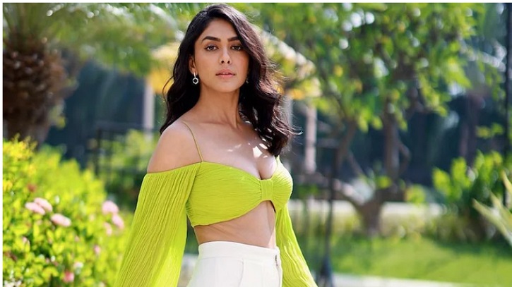 ম্রুণালের প্রেম নিয়ে কানাঘুষা, যা জানা গেলো