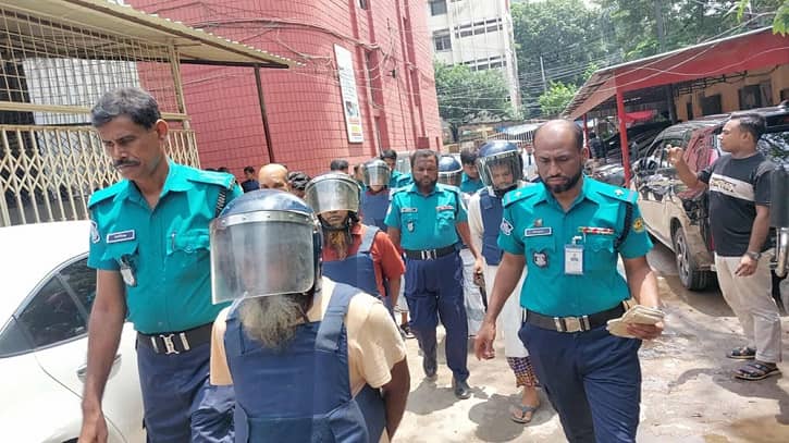 ডা. নিতাই হত্যা: পাঁচজনের মৃত্যুদণ্ড, ৪ জনের আমৃত্যু কারাদণ্ড ডা. নিতাই হত্যা: পাঁচজনের মৃত্যুদণ্ড, ৪ জনের আমৃত্যু কারাদণ্ড