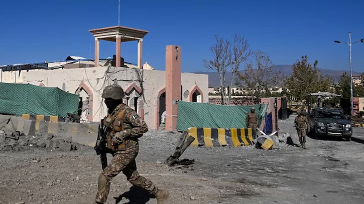 পাক-আফগান সীমান্তে তীব্র গোলাগুলি, ব্যর্থ শান্তি আলোচনা