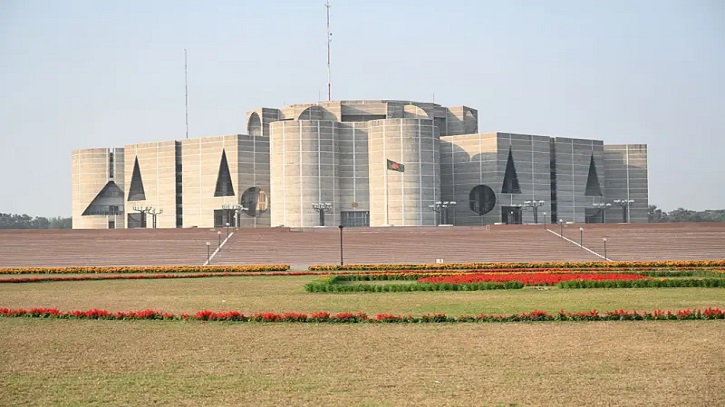 সবচেয়ে কম ও বেশি ভোট পড়েছিল কোন কোন নির্বাচনে?