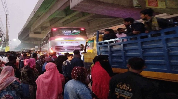 গ্রামের পথে ভোটাররা; গণপরিবহনে ঈদের আমেজ