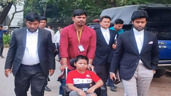 পুলিশের গুলিতে আমার মা মারা যায়, ছেলে প্যারালাইজড পুলিশের গুলিতে আমার মা মারা যায়, ছেলে প্যারালাইজড