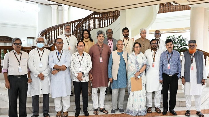 ‘এক বছর যেতে না যেতেই পরাজিত শক্তির নানা ষড়যন্ত্রের লক্ষণ দেখা যাচ্ছে’ ‘এক বছর যেতে না যেতেই পরাজিত শক্তির নানা ষড়যন্ত্রের লক্ষণ দেখা যাচ্ছে’