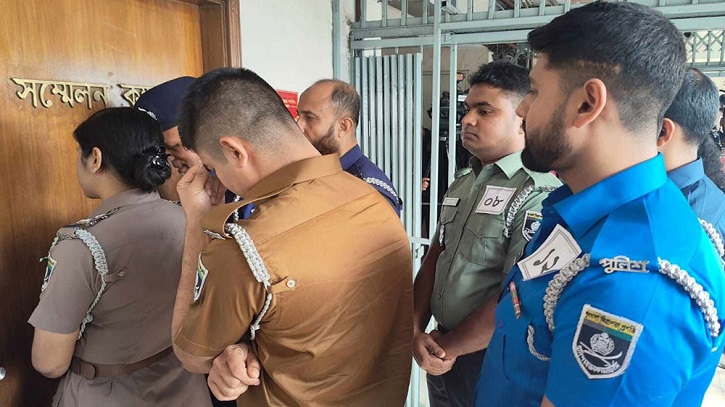 পরিবর্তন হচ্ছে পুলিশ, র্যাব ও আনসারের পোশাক পরিবর্তন হচ্ছে পুলিশ, র্যাব ও আনসারের পোশাক