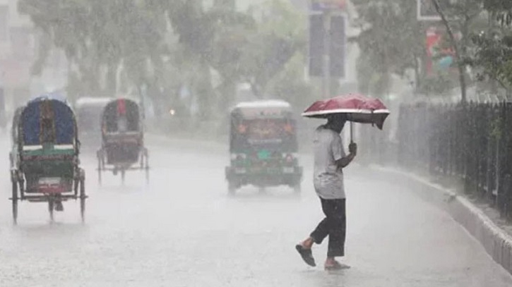 তিন বিভাগে বজ্রসহ বৃষ্টির আভাস তিন বিভাগে বজ্রসহ বৃষ্টির আভাস