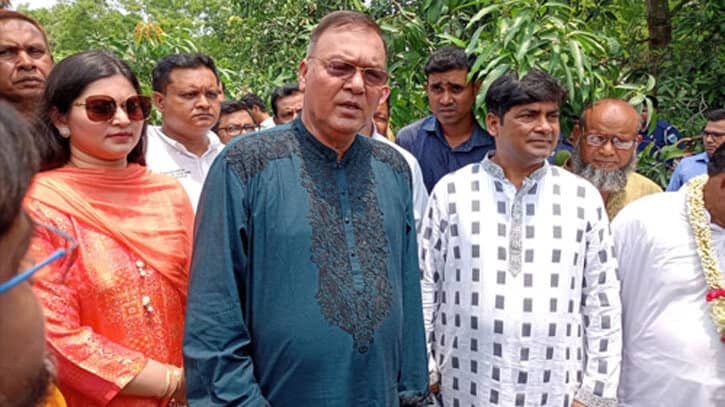 ভারত চীন রাশিয়া বেলারুশ রাজশাহীর আম নিতে আগ্রহী : কৃষিমন্ত্রী ভারত চীন রাশিয়া বেলারুশ রাজশাহীর আম নিতে আগ্রহী : কৃষিমন্ত্রী