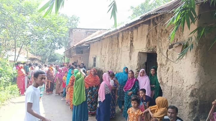 একই পরিবারের ৪ জনের মরদেহ উদ্ধার
