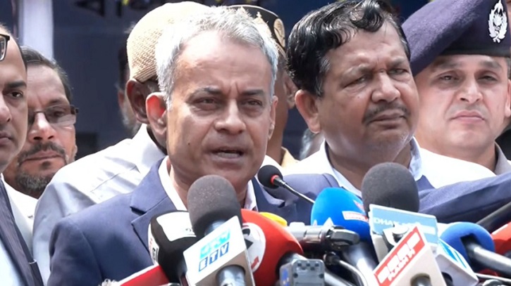 ঈদযাত্রায় বাড়তি নয়, কম ভাড়া নিচ্ছে বাস: সড়ক পরিবহনমন্ত্রী