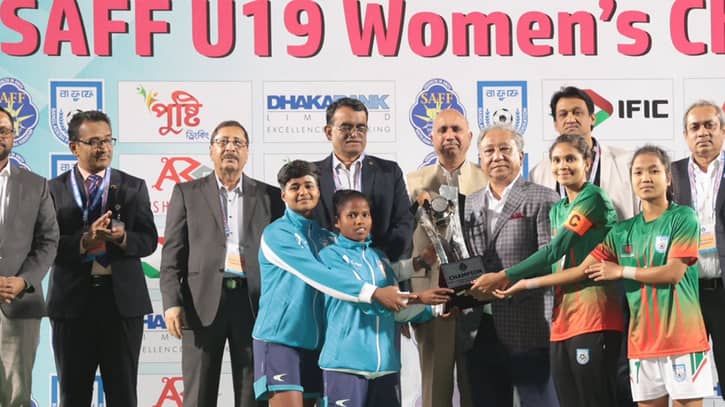 ‘টস কাণ্ড’ নিয়ে যা বললেন বাংলাদেশের অধিনায়ক ‘টস কাণ্ড’ নিয়ে যা বললেন বাংলাদেশের অধিনায়ক