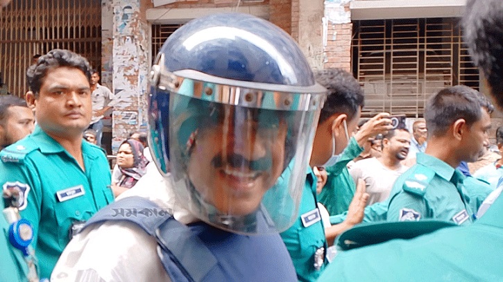 এক মাঘে শীত যায় না, এজলাস থেকে বের হয়ে শাজাহান খানের হুঁশিয়ারি এক মাঘে শীত যায় না, এজলাস থেকে বের হয়ে শাজাহান খানের হুঁশিয়ারি