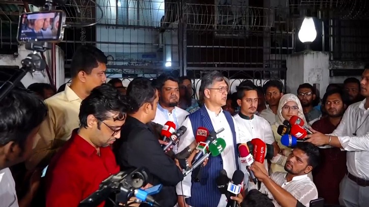 সংবিধানের সব গণতান্ত্রিক সংস্কার বিএনপির হাত ধরেই: সালাহউদ্দিন সংবিধানের সব গণতান্ত্রিক সংস্কার বিএনপির হাত ধরেই: সালাহউদ্দিন