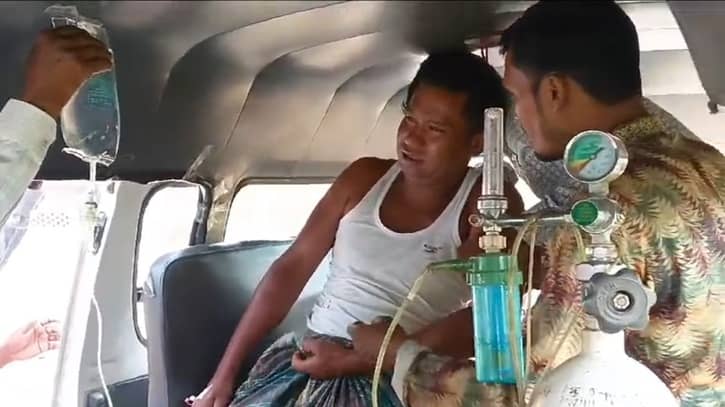 ঈদ সালামী নিয়ে দ্বন্দ্ব: স্ত্রীর দায়ের কোপে হাসপাতালে স্বামী ঈদ সালামী নিয়ে দ্বন্দ্ব: স্ত্রীর দায়ের কোপে হাসপাতালে স্বামী