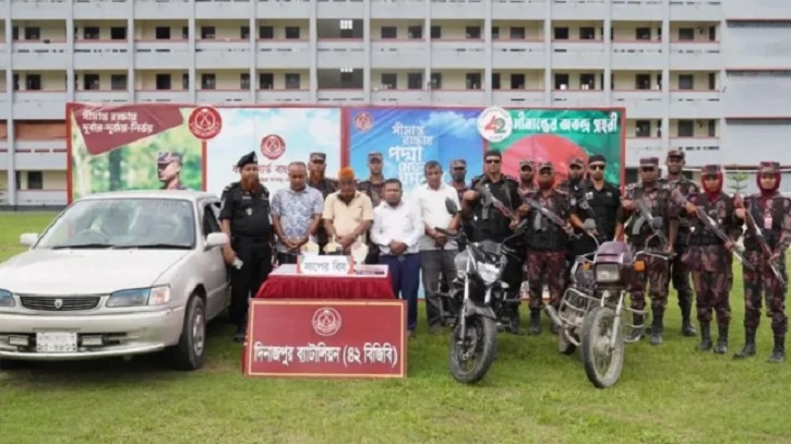 ৩৮ কোটি ৫৭ লাখ টাকার সাপের বিষ জব্দ, আটক ৪ ৩৮ কোটি ৫৭ লাখ টাকার সাপের বিষ জব্দ, আটক ৪