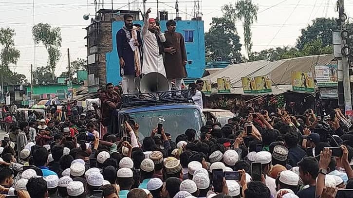 সীমান্তে লাশ দেখলে তারকাঁটার বেড়া ভেঙে দেব: সারজিস আলম সীমান্তে লাশ দেখলে তারকাঁটার বেড়া ভেঙে দেব: সারজিস আলম