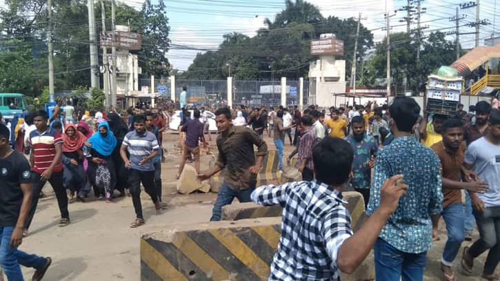 আন্দোলনের মুখে সাভারের ৬০ পোশাক কারখানা বন্ধ আন্দোলনের মুখে সাভারের ৬০ পোশাক কারখানা বন্ধ