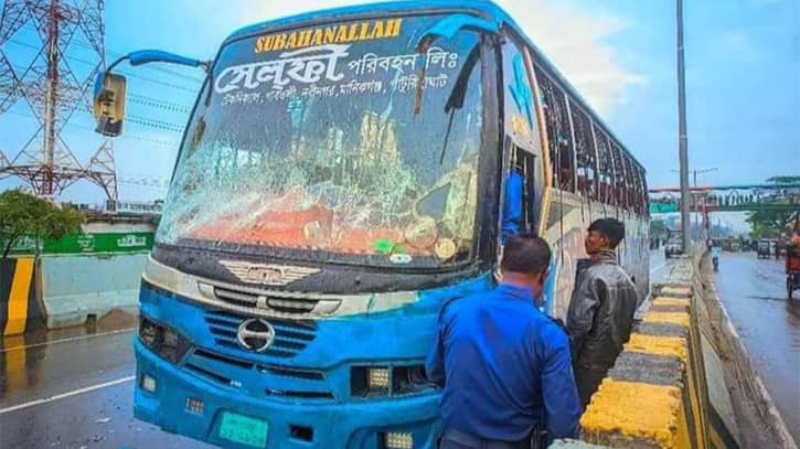 সাভারে পৃথক সড়ক দুর্ঘটনায় তিনজন নিহত সাভারে পৃথক সড়ক দুর্ঘটনায় তিনজন নিহত