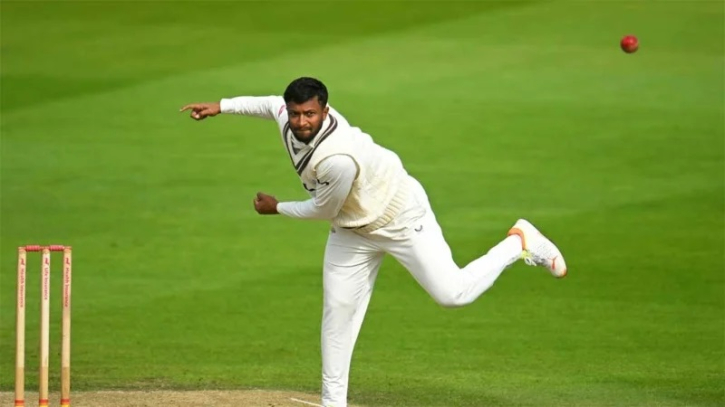 ক্যারিয়ারের পড়ন্ত বেলায় এসে বোলিং অ্যাকশনে ত্রুটি, নিষিদ্ধ হলেন সাকিব ক্যারিয়ারের পড়ন্ত বেলায় এসে বোলিং অ্যাকশনে ত্রুটি, নিষিদ্ধ হলেন সাকিব