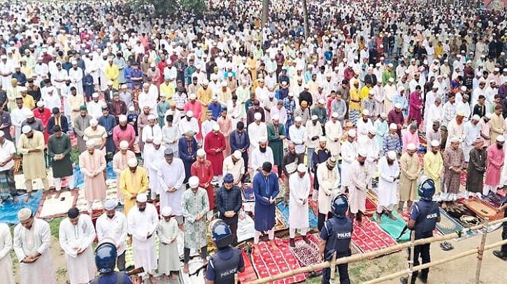 ঐতিহাসিক শোলাকিয়ায় ঈদের ১৯৭তম জামাত অনুষ্ঠিত ঐতিহাসিক শোলাকিয়ায় ঈদের ১৯৭তম জামাত অনুষ্ঠিত