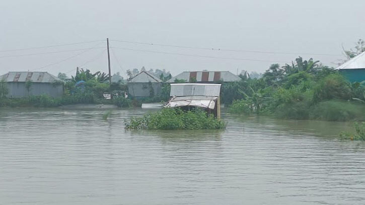 আবারও বাড়ছে যমুনার পানি, প্লাবিত হচ্ছে নতুন নতুন এলাকা আবারও বাড়ছে যমুনার পানি, প্লাবিত হচ্ছে নতুন নতুন এলাকা