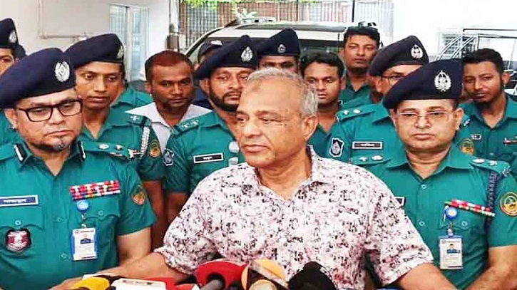 রিমান্ডে জিজ্ঞাসাবাদের জন্য কাঁচের ঘর করে দেওয়া হবে: স্বরাষ্ট্র উপদেষ্টা রিমান্ডে জিজ্ঞাসাবাদের জন্য কাঁচের ঘর করে দেওয়া হবে: স্বরাষ্ট্র উপদেষ্টা