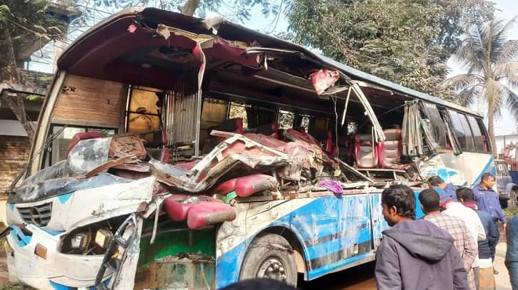 পৃথক সড়ক দুর্ঘটনায় ৪ জন নিহত, আহত অন্তত ১১