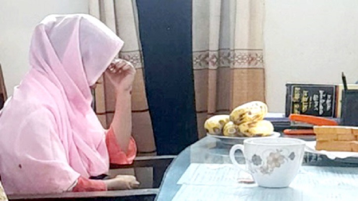 ফেল করে আত্মহত্যার জন্য রেললাইনে অপেক্ষা কিশোরীর, ঠেকাল পুলিশ ফেল করে আত্মহত্যার জন্য রেললাইনে অপেক্ষা কিশোরীর, ঠেকাল পুলিশ