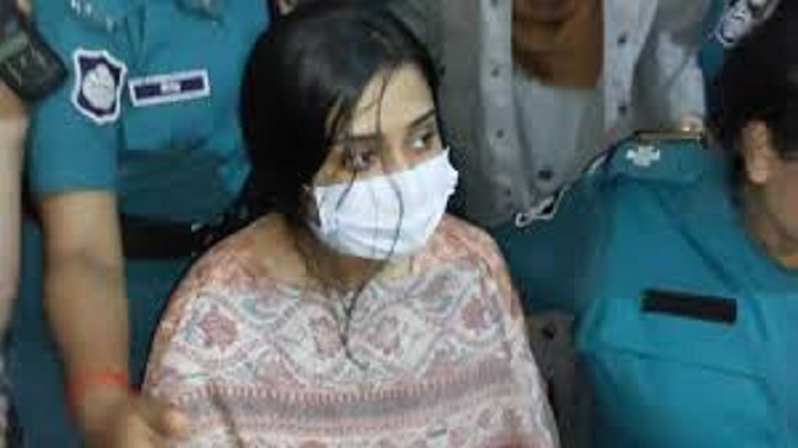 মেজর সাদিকের স্ত্রী সুমাইয়া জাফরিন ৫ দিনের রিমান্ডে মেজর সাদিকের স্ত্রী সুমাইয়া জাফরিন ৫ দিনের রিমান্ডে
