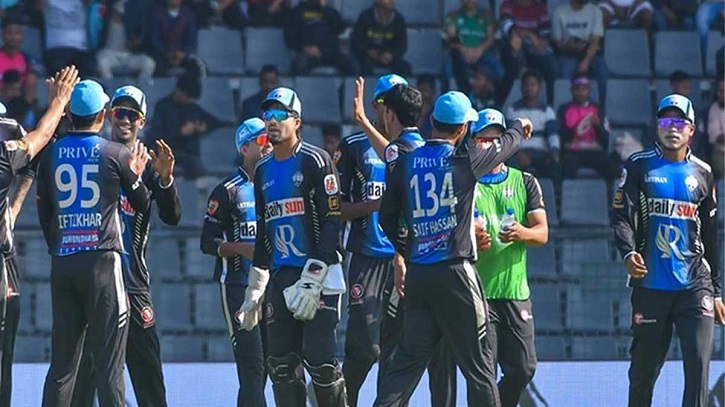 প্রতিশোধের ম্যাচে রংপুরের সামনে সিলেটের কঠিন চ্যালেঞ্জ প্রতিশোধের ম্যাচে রংপুরের সামনে সিলেটের কঠিন চ্যালেঞ্জ