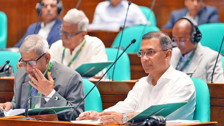 পাঁচ মিনিট আগেই সংসদ অধিবেশনে প্রবেশ করেন প্রধানমন্ত্রী