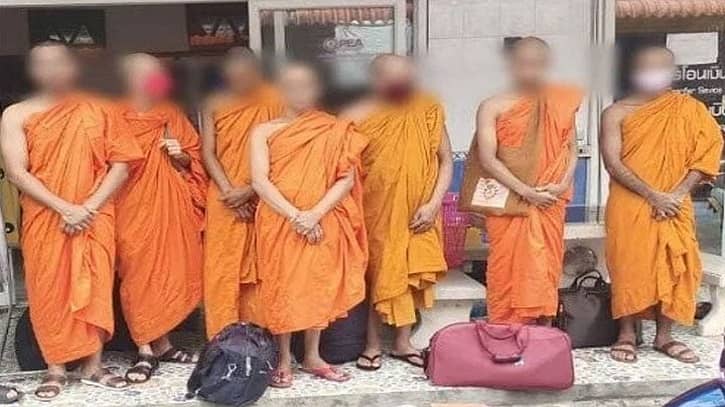 থাইল্যান্ডে বৌদ্ধভিক্ষুর বেশ, ৭ বাংলাদেশি গ্রেপ্তার থাইল্যান্ডে বৌদ্ধভিক্ষুর বেশ, ৭ বাংলাদেশি গ্রেপ্তার