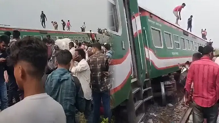 নীলসাগর এক্সপ্রেসের ৯ বগি লাইনচ্যুত, হতাহতের আশঙ্কা