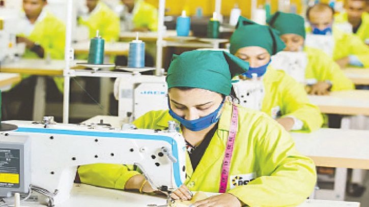 বাংলাদেশের পোশাকের ব্যবসা দখলের আশায় ভারত