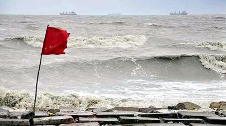 মৌসুমি বায়ুর প্রভাব, চার সমুদ্রবন্দরে ৩ নম্বর সতর্ক সংকেত বহাল মৌসুমি বায়ুর প্রভাব, চার সমুদ্রবন্দরে ৩ নম্বর সতর্ক সংকেত বহাল