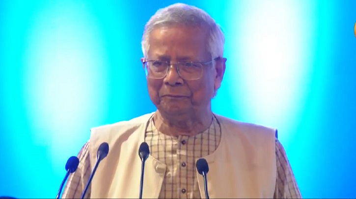 বিদেশে শ্রমিক পাঠানোর পুরো জগতটাই হলো দালালবেষ্টিত জগত